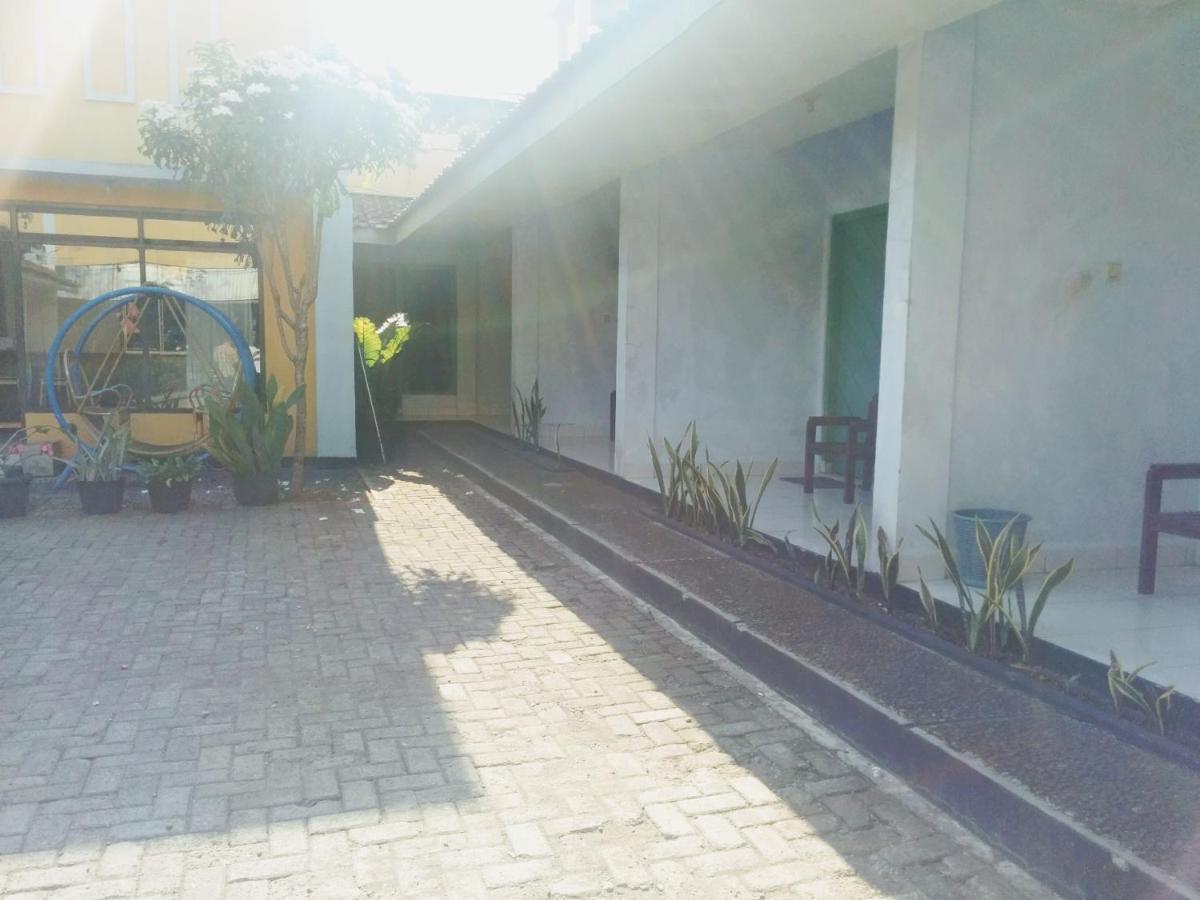 Hotel Gunung Slamet ปูร์โวเคอร์โต ภายนอก รูปภาพ