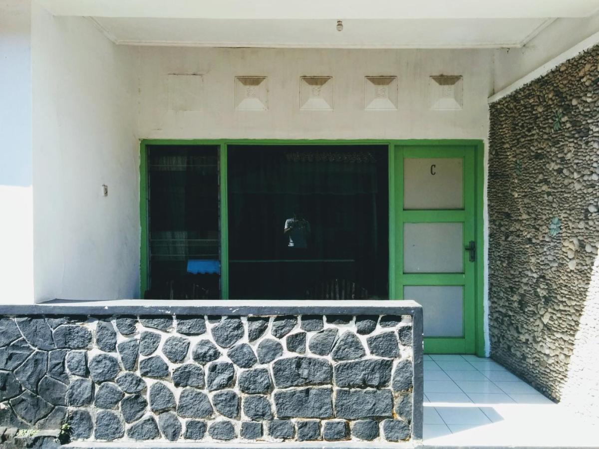 Hotel Gunung Slamet ปูร์โวเคอร์โต ภายนอก รูปภาพ