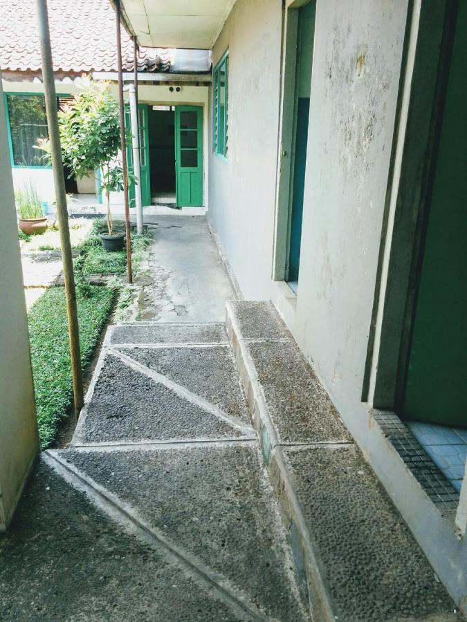 Hotel Gunung Slamet ปูร์โวเคอร์โต ภายนอก รูปภาพ
