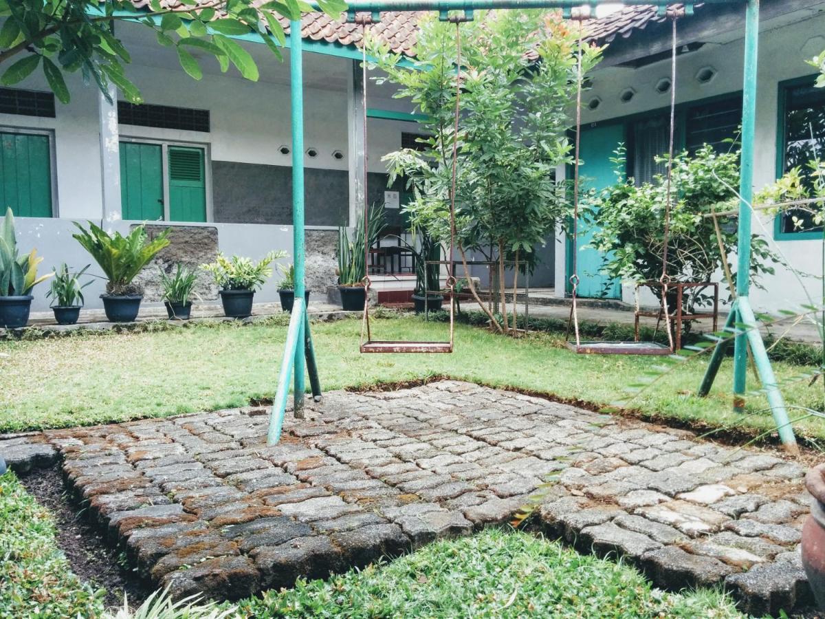 Hotel Gunung Slamet ปูร์โวเคอร์โต ภายนอก รูปภาพ