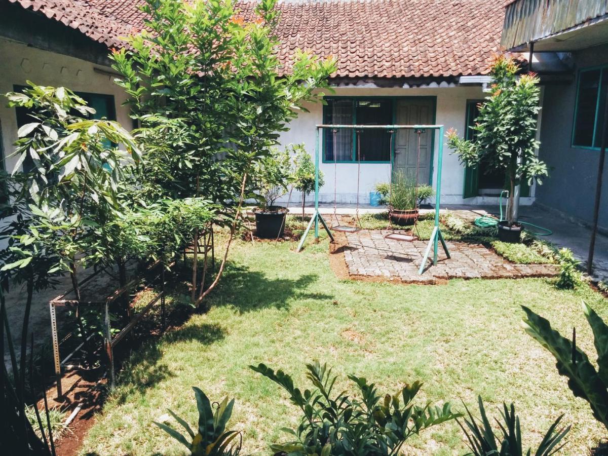 Hotel Gunung Slamet ปูร์โวเคอร์โต ภายนอก รูปภาพ
