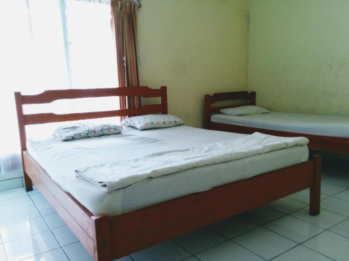 Hotel Gunung Slamet ปูร์โวเคอร์โต ภายนอก รูปภาพ