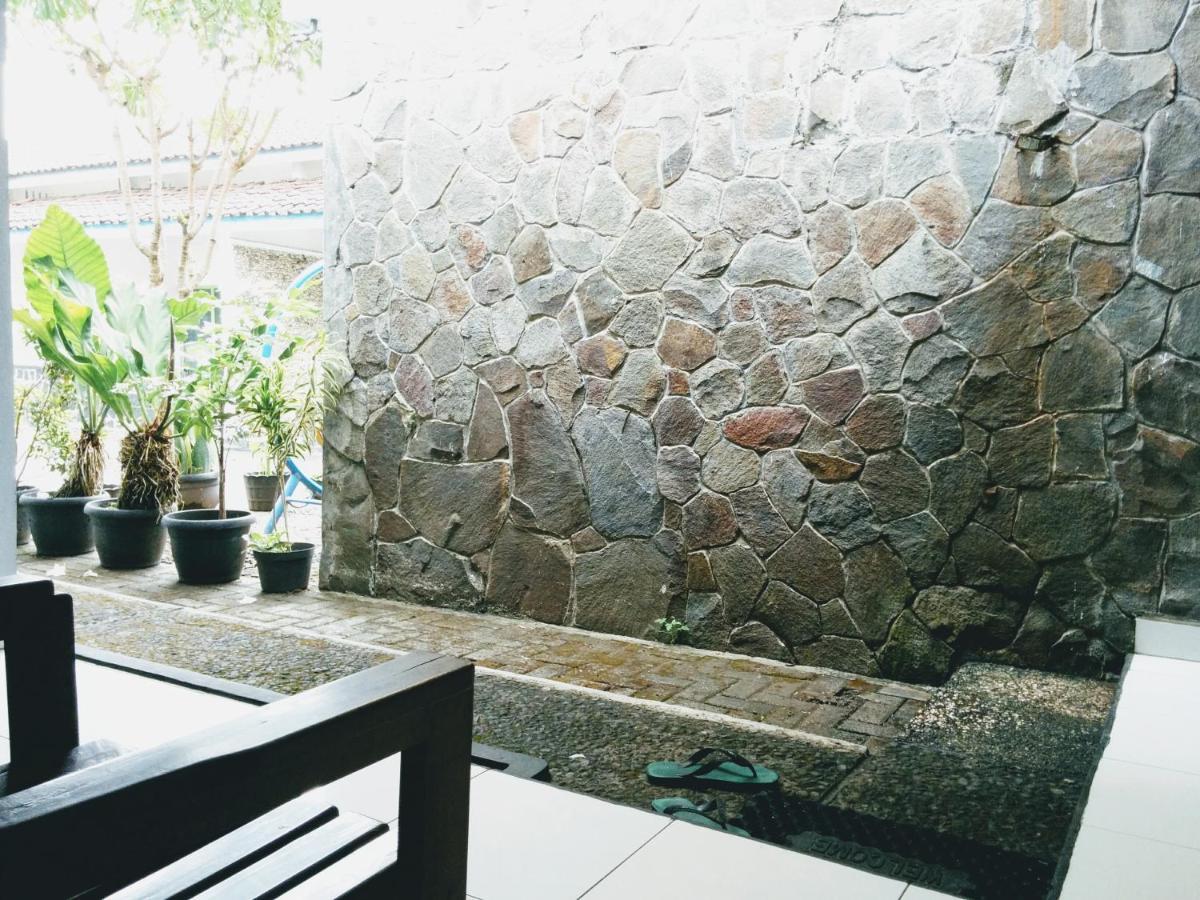 Hotel Gunung Slamet ปูร์โวเคอร์โต ภายนอก รูปภาพ