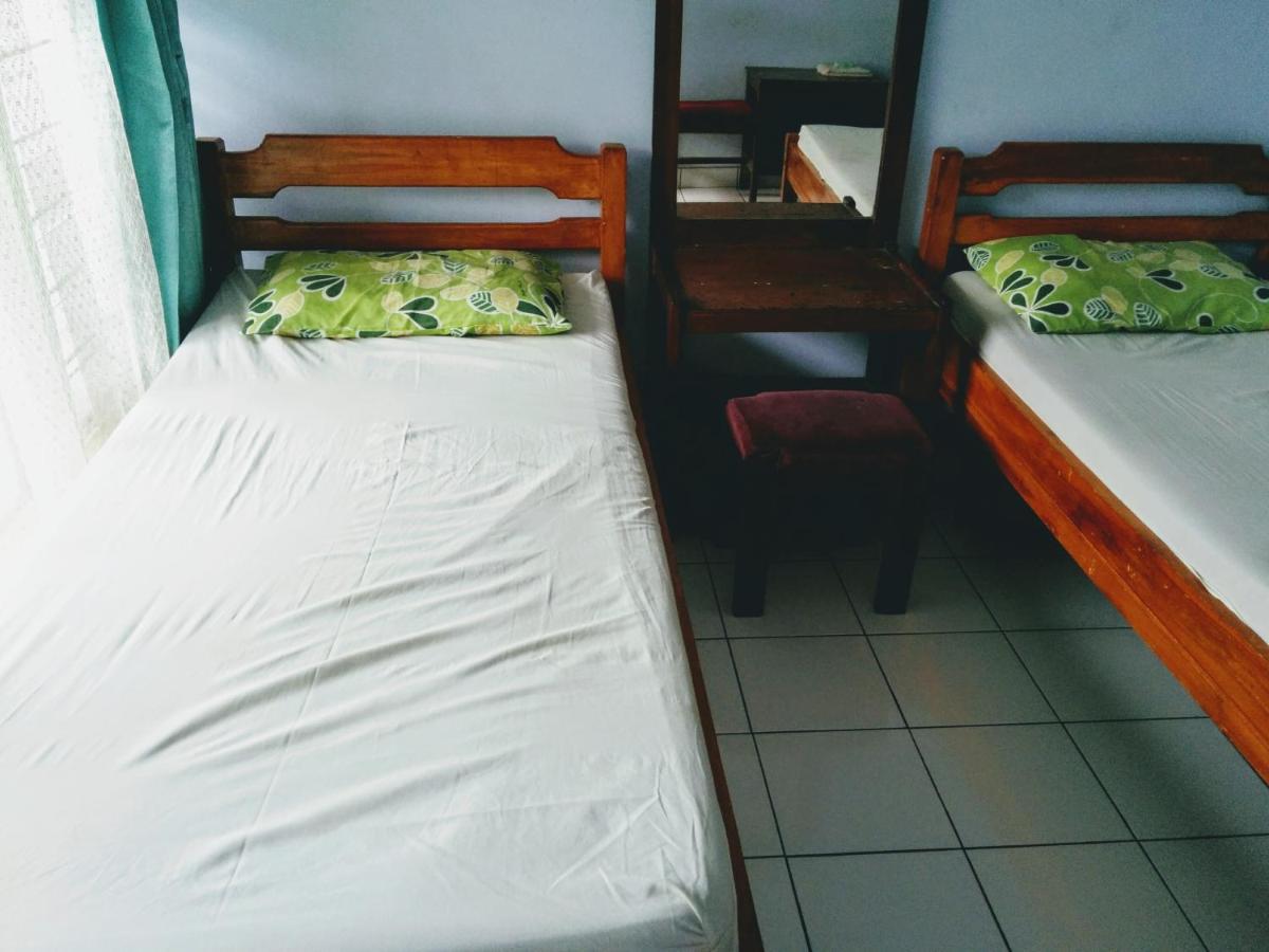 Hotel Gunung Slamet ปูร์โวเคอร์โต ภายนอก รูปภาพ