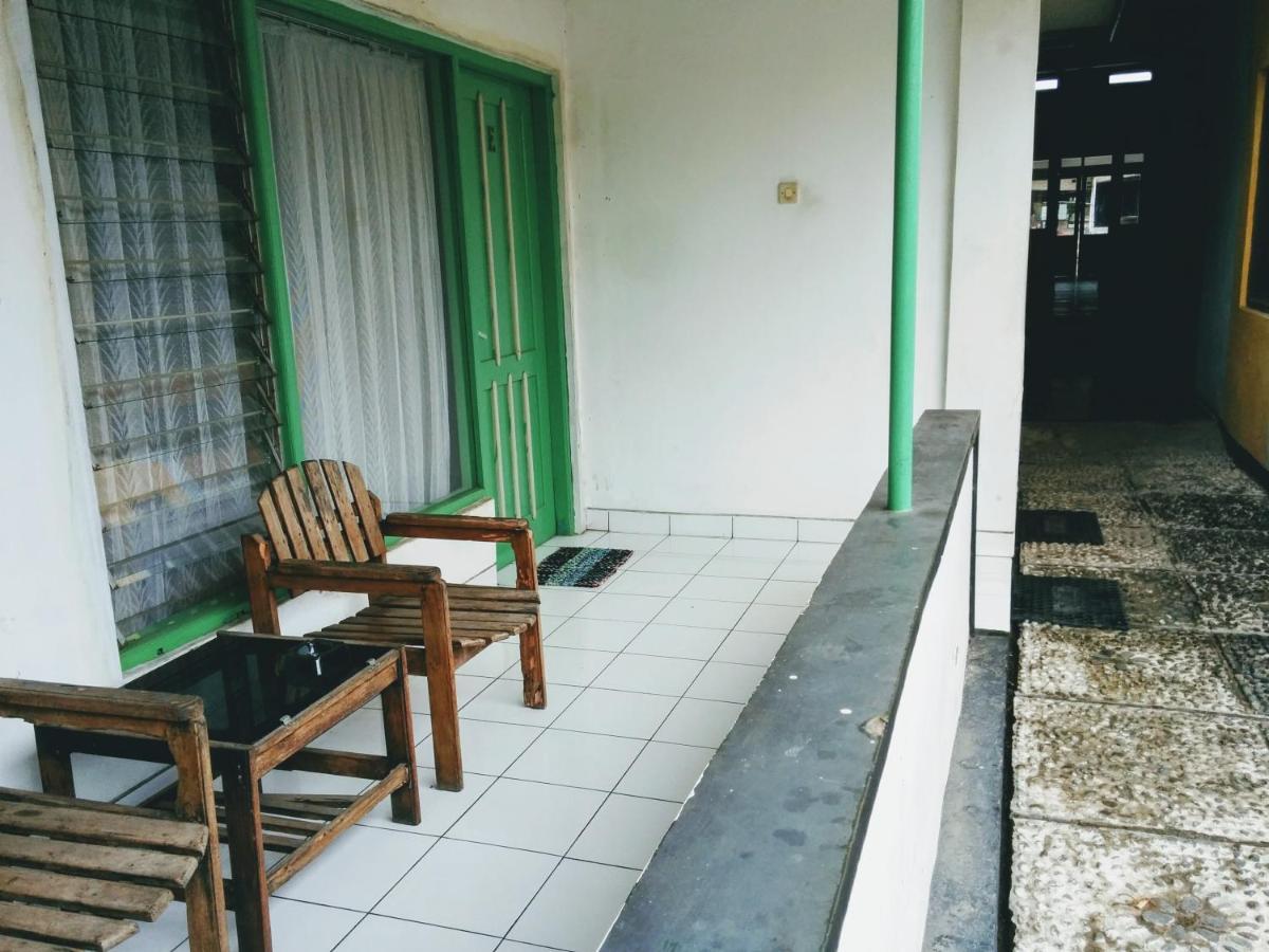 Hotel Gunung Slamet ปูร์โวเคอร์โต ภายนอก รูปภาพ