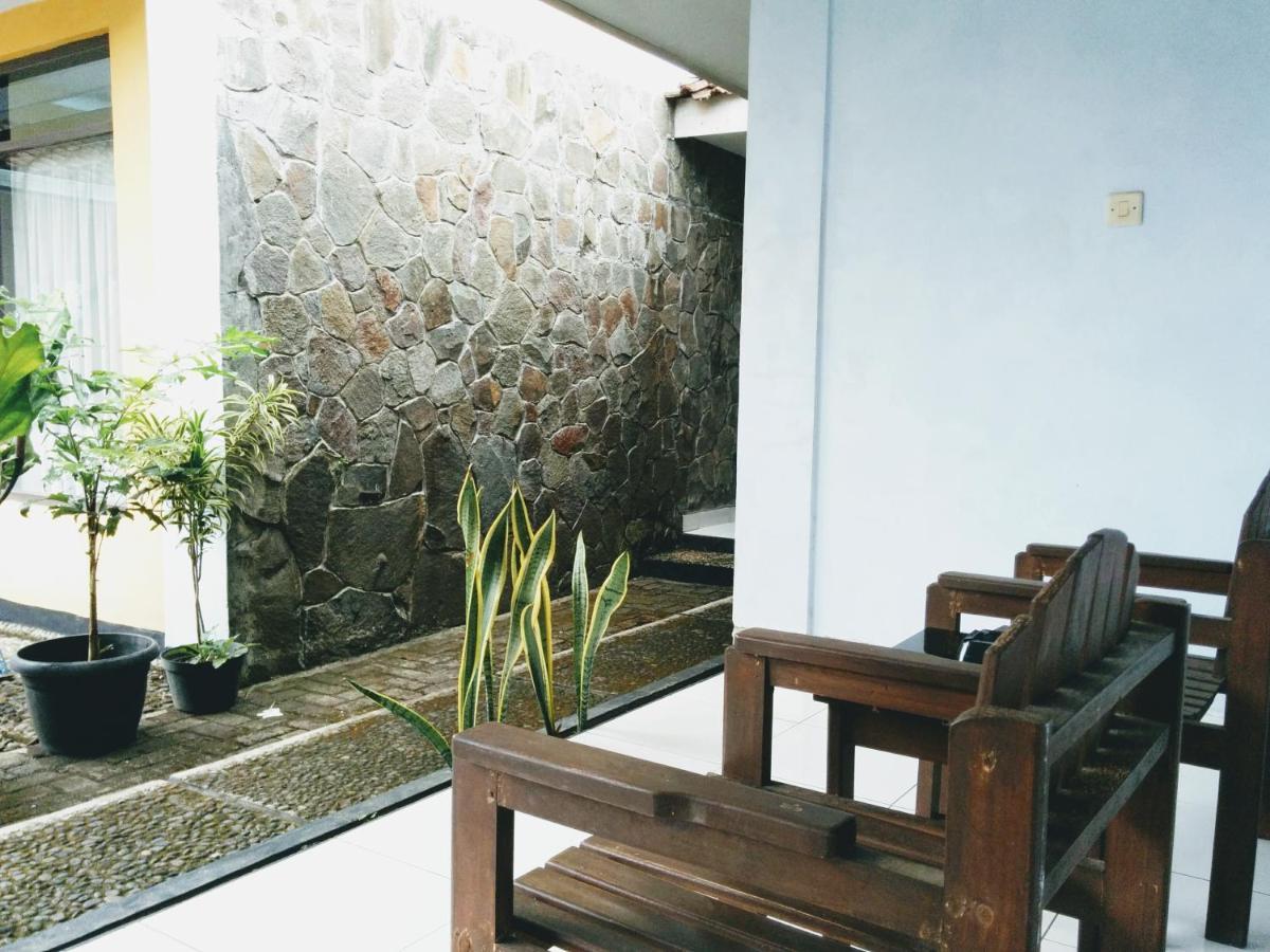 Hotel Gunung Slamet ปูร์โวเคอร์โต ภายนอก รูปภาพ